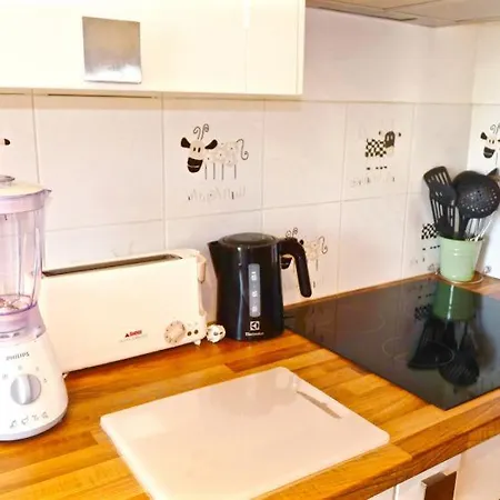 Sleeps 6 Wifi * Cannes