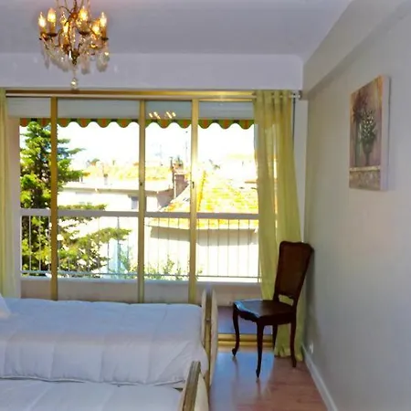 Sleeps 6 Wifi * Cannes