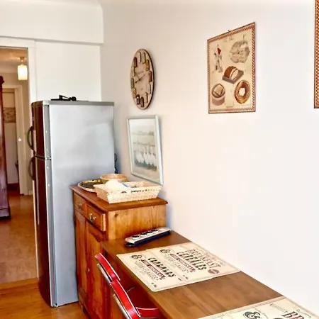 Sleeps 6 Wifi * Cannes