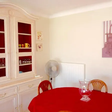 Sleeps 6 Wifi *